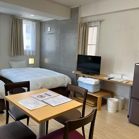 Across Omoromachi Naha Aparthotel Exterior photo