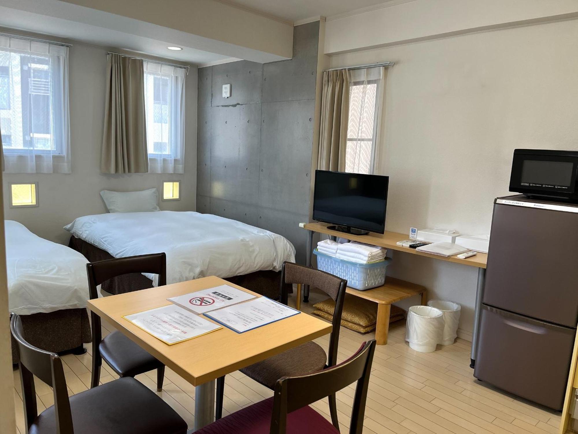 Across Omoromachi Naha Aparthotel Exterior photo
